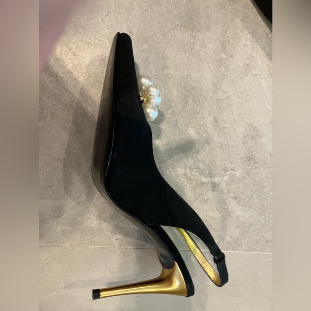 Pearl gorgeous great condition. 8 M $60 now $40